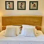 Bed & Breakfast Le Petit Paradis 24 4*