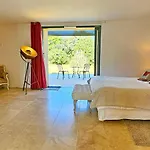 Bed & Breakfast Le Petit Paradis 24 4*
