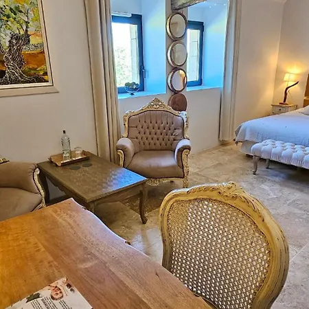 Le Petit Paradis 24 Bed & Breakfast Groléjac