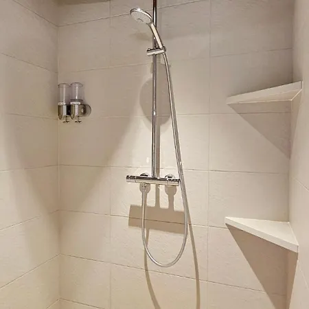 Le Petit Paradis 24 Couette-café 4*