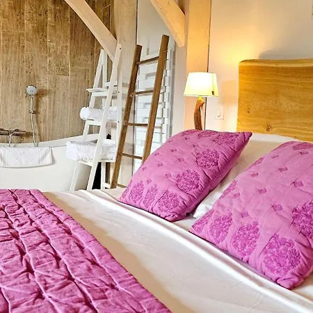 Le Petit Paradis 24 Bed & Breakfast Groléjac