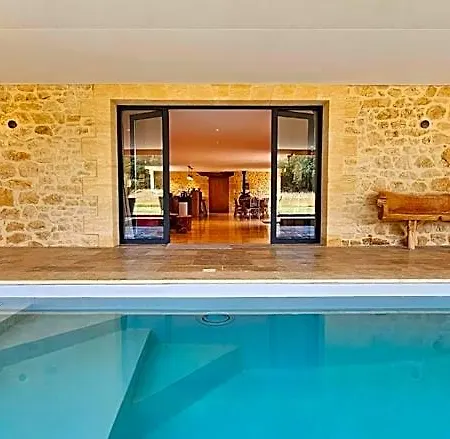 Le Petit Paradis 24 Bed & Breakfast 4*