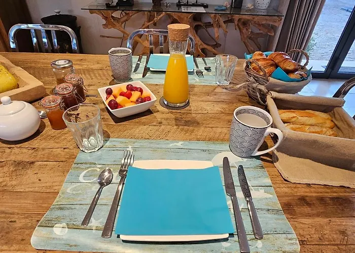 Le Petit Paradis 24 Bed and Breakfast