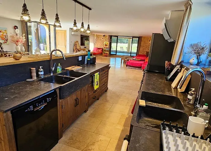 Le Petit Paradis 24 Bed and Breakfast Groléjac