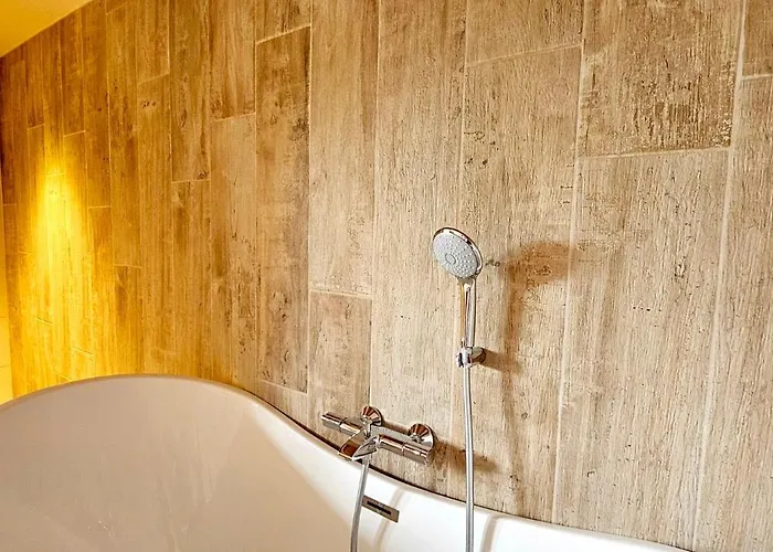 Bed and Breakfast Le Petit Paradis 24 4*